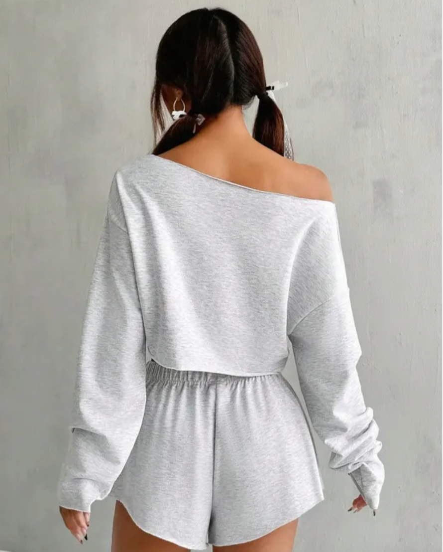 Casual shorts & cropped sweatshirt set