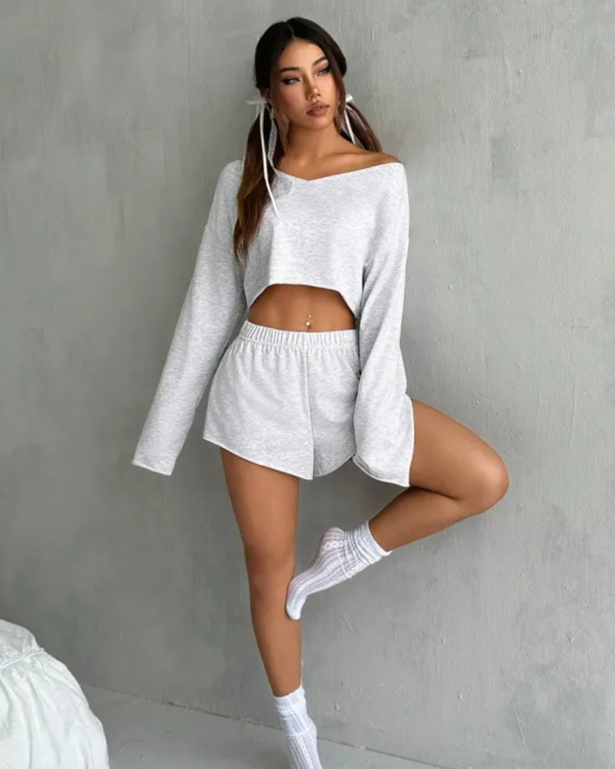 Casual shorts & cropped sweatshirt set